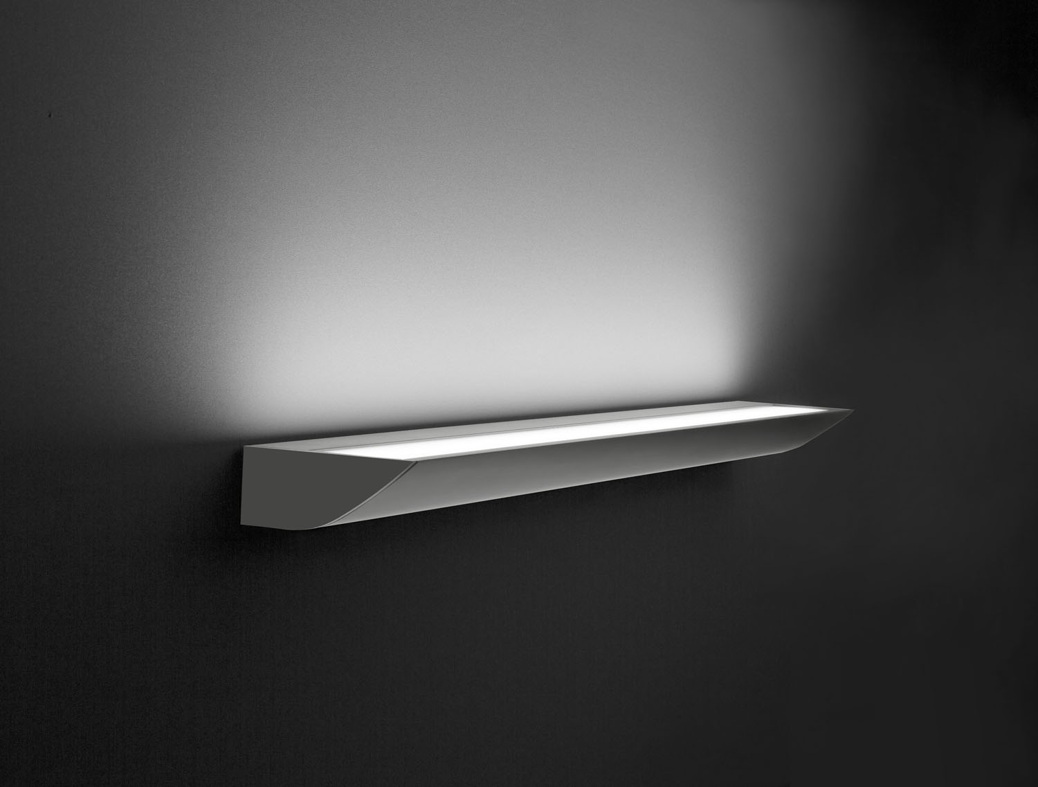 LED-118   LED mordern energy efficient wall lamp for residential, corridors and architectural use.High lumen, strobeless,glare free